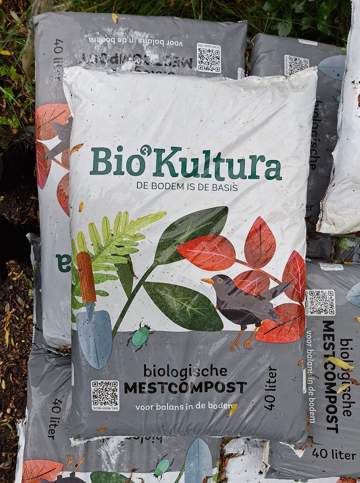 Mestcompost BioKultura 40 liter (LET OP, ALLEEN OM AF TE HALEN)